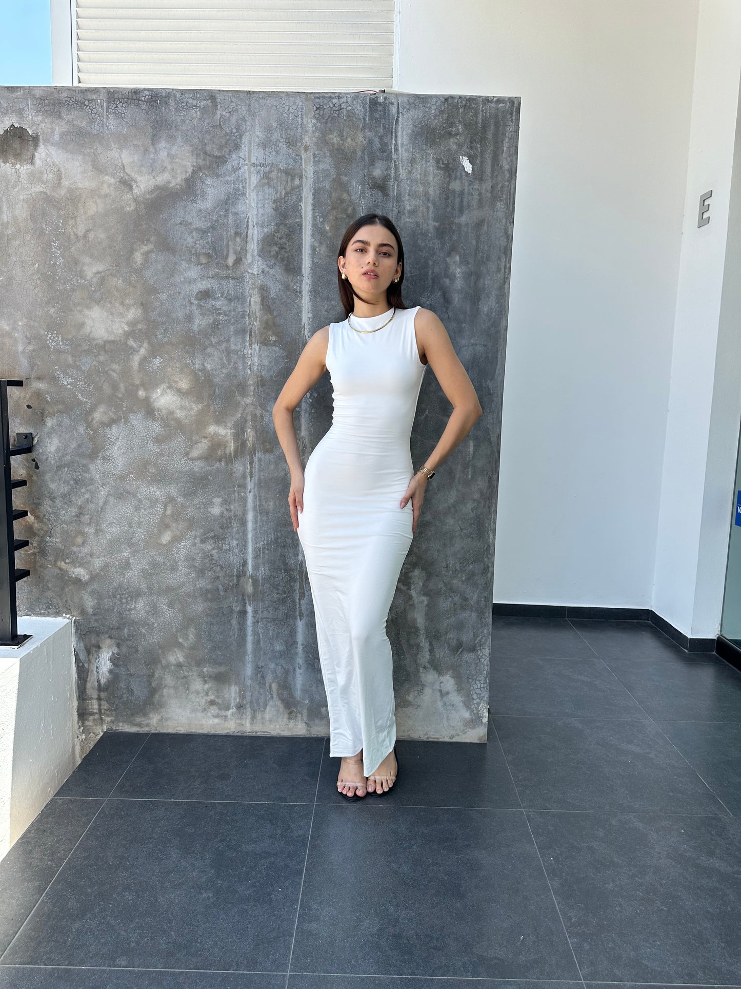 VESTIDO LARGO PEGADO BLANCO