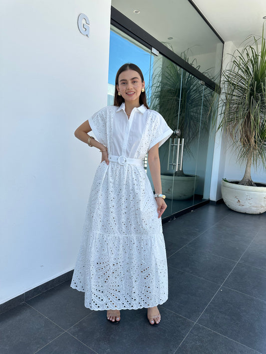 VESTIDO LARGO CON BORDADO Y CINTO