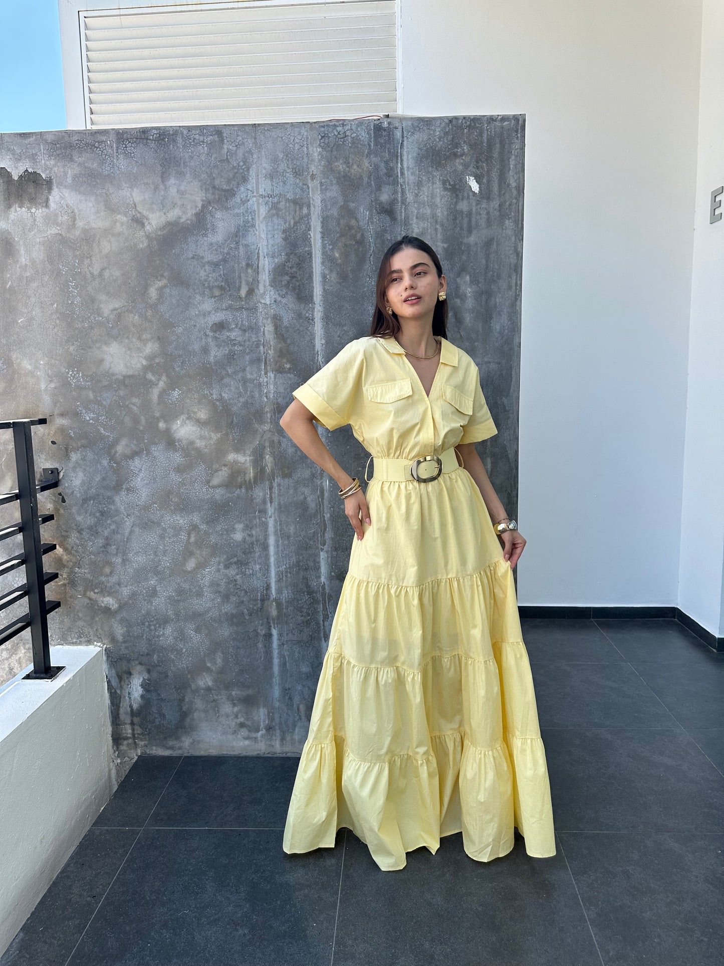 VESTIDO LARGO CON CINTO